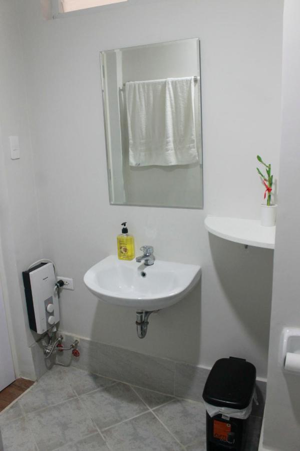 Antonio'S Place, 3 Mins To Mactan Airport, Fast Internet With Netflix Đảo Mactan Ngoại thất bức ảnh